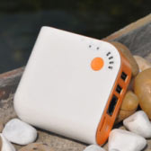 Power Bank with Wifi Router R4 (5200mAh) Power Bank with Wifi Router R4 (5200mAh)
