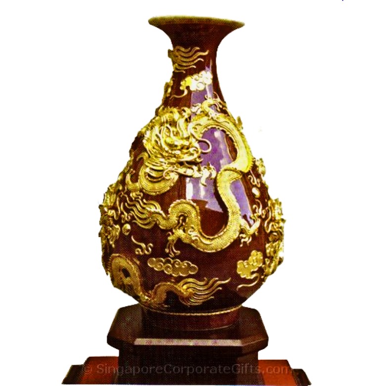 Vase with five dragons (Lang-klin Red) 12 Inch