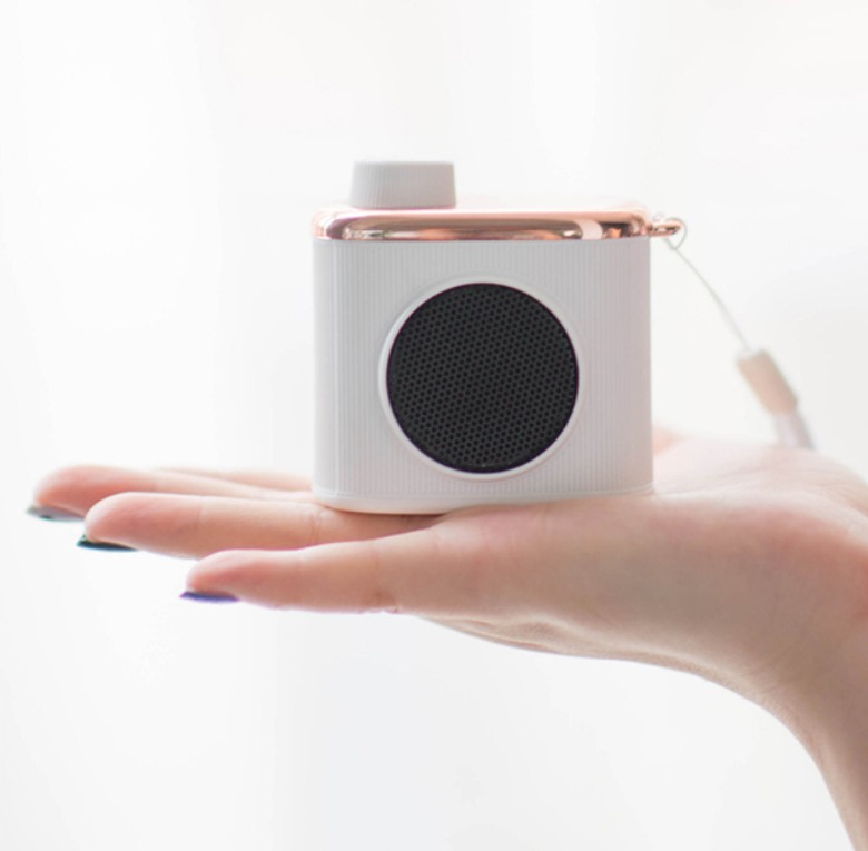 Mini Retro Camera Shaped Bluetooth Speaker