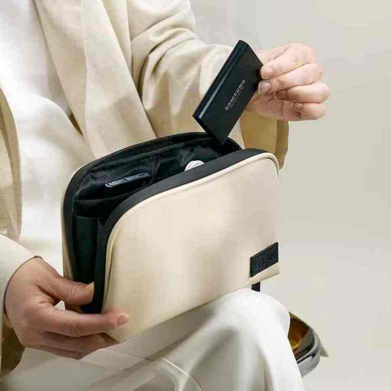 PU Leather Waterproof Resistant Gadget Pouch