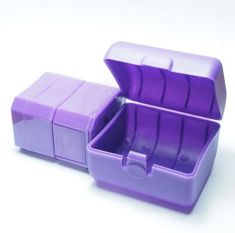 Universal Travel Adaptor with Plastic Case