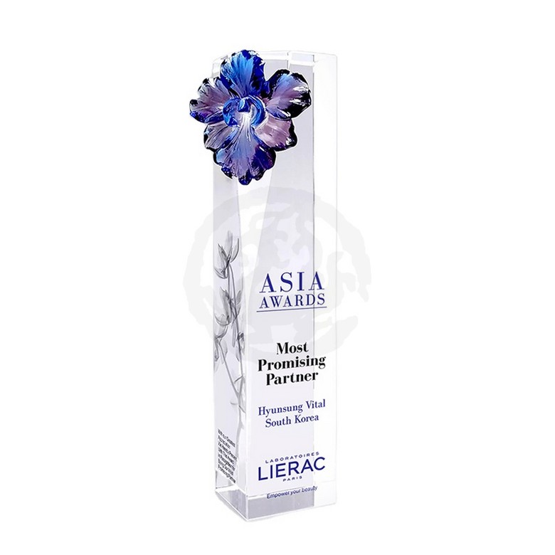 Designer Crystal Trophy (Flower)
