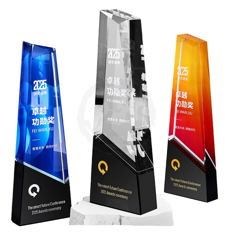 Designer Crystal Trophy (SCG-CT-4)