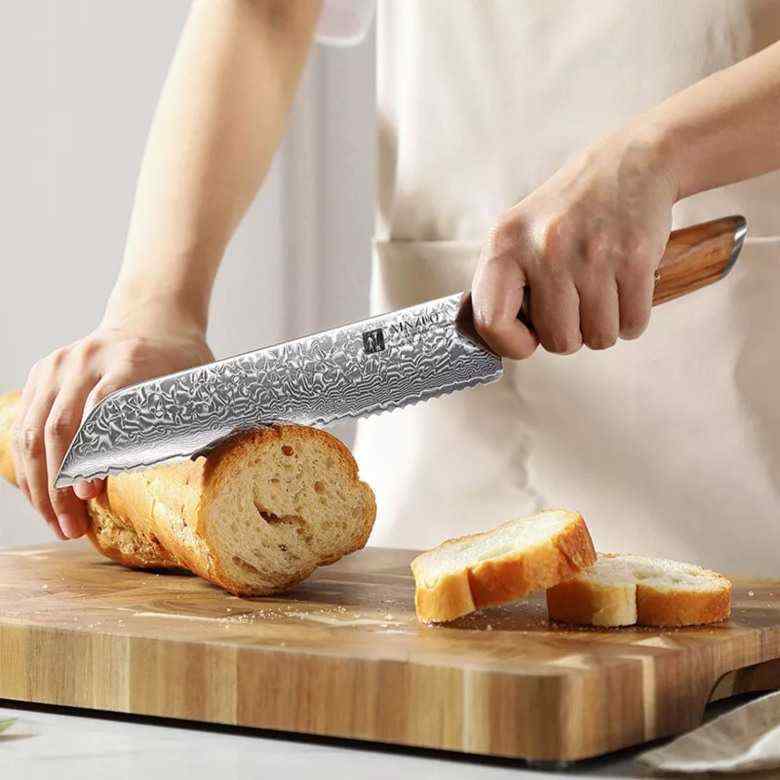 Exclusive Damascus Steel Bread Knife