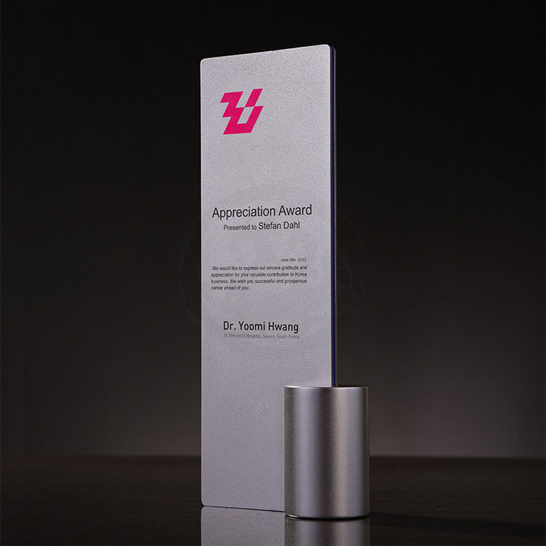 New Creative Metal with Crystal Award